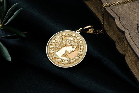 Venus Pendant Necklace: Greek Goddess Jewelry